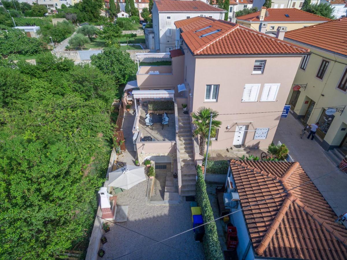 Apartment Downtown Punat
